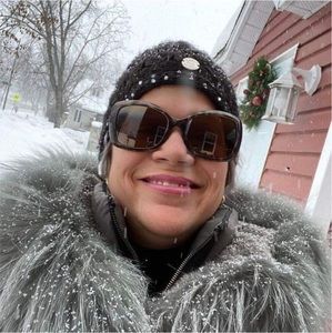 Meet your Posher, Marie-claude